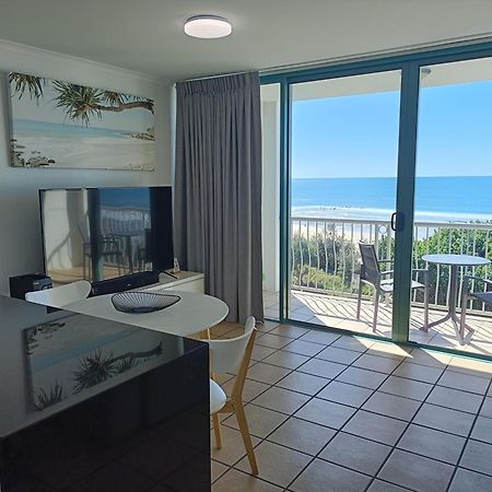 Grand Palais Boolarong Beachside Apartments Alexandra Headland Ngoại thất bức ảnh