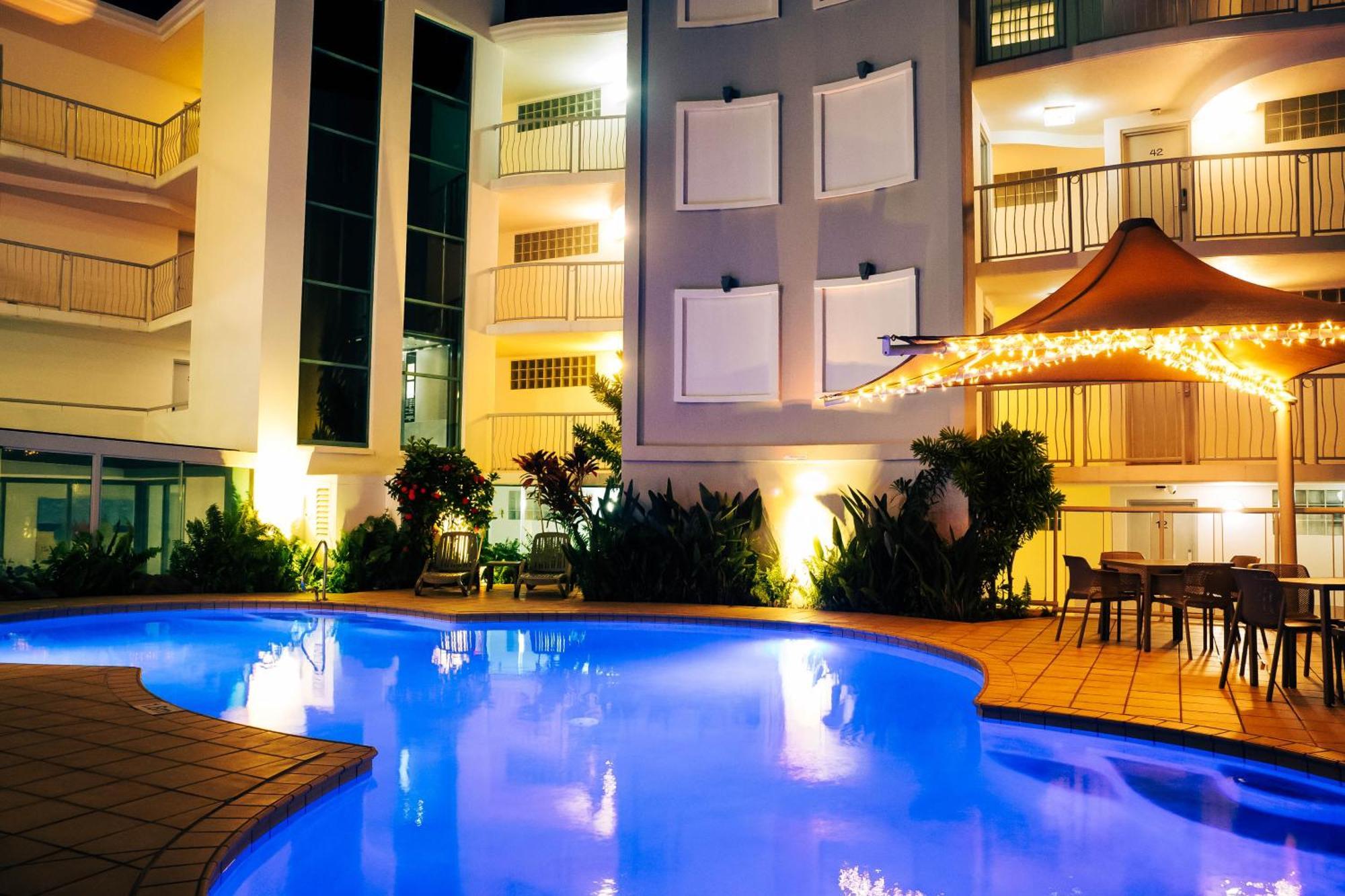 Grand Palais Boolarong Beachside Apartments Alexandra Headland Ngoại thất bức ảnh