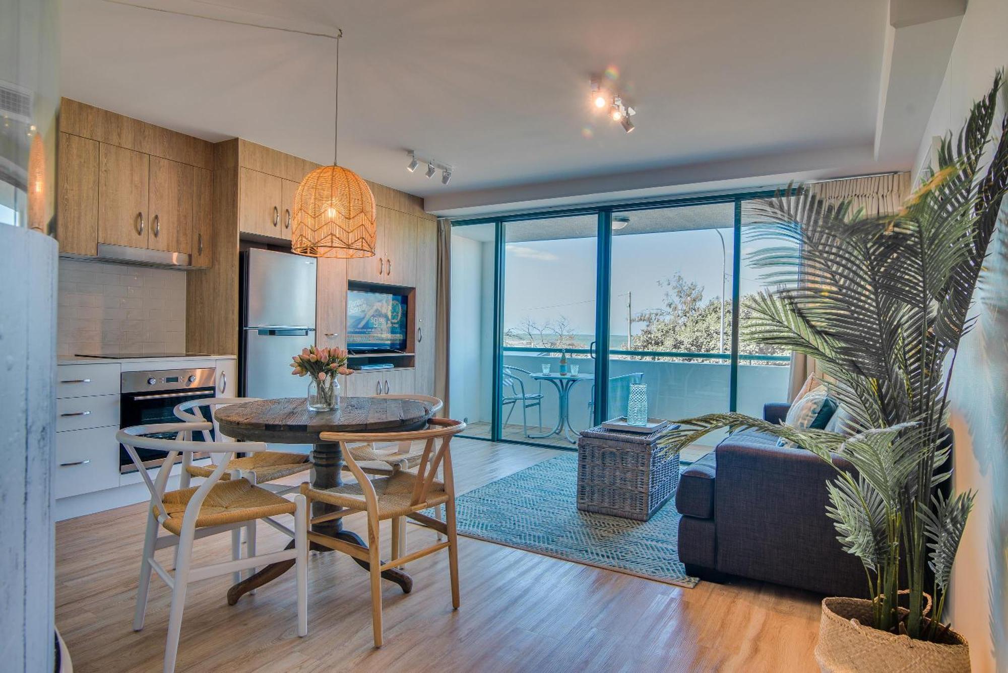 Grand Palais Boolarong Beachside Apartments Alexandra Headland Ngoại thất bức ảnh