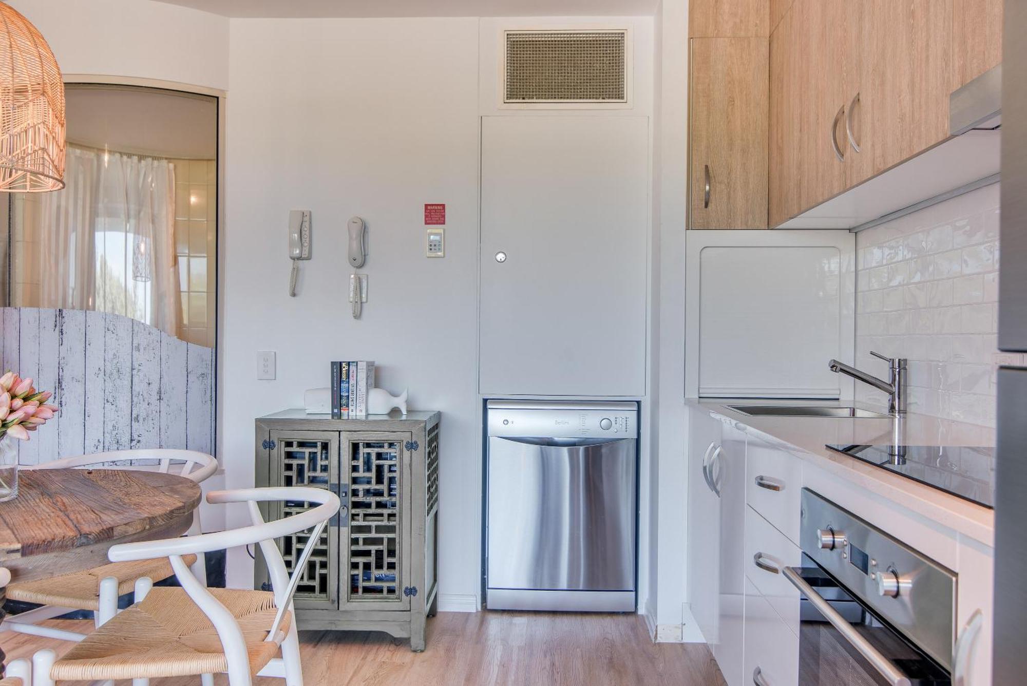 Grand Palais Boolarong Beachside Apartments Alexandra Headland Ngoại thất bức ảnh