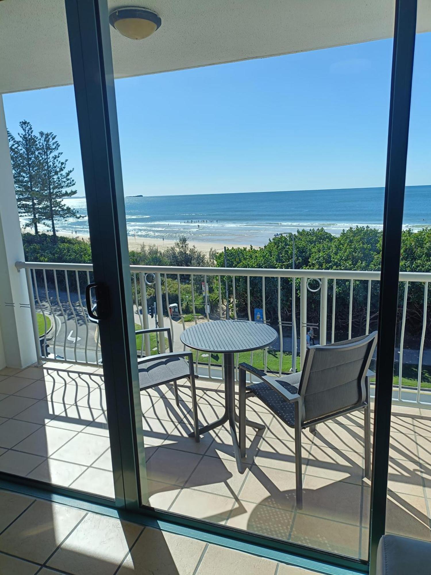 Grand Palais Boolarong Beachside Apartments Alexandra Headland Ngoại thất bức ảnh