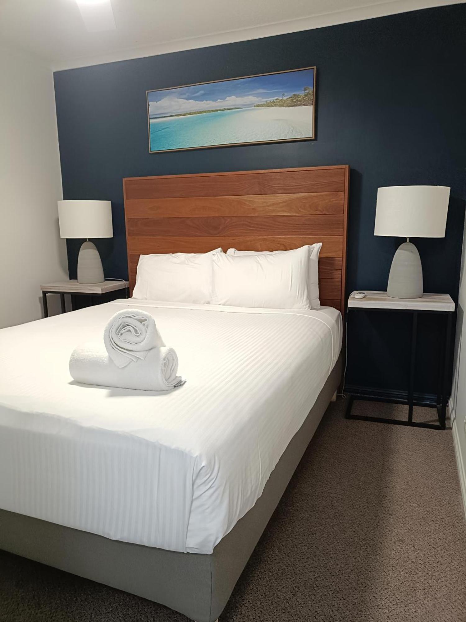 Grand Palais Boolarong Beachside Apartments Alexandra Headland Ngoại thất bức ảnh
